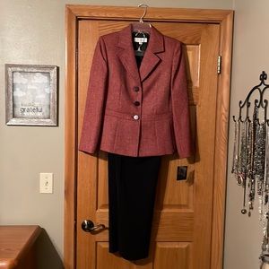 Women’s size 12 suit studio pantsuit